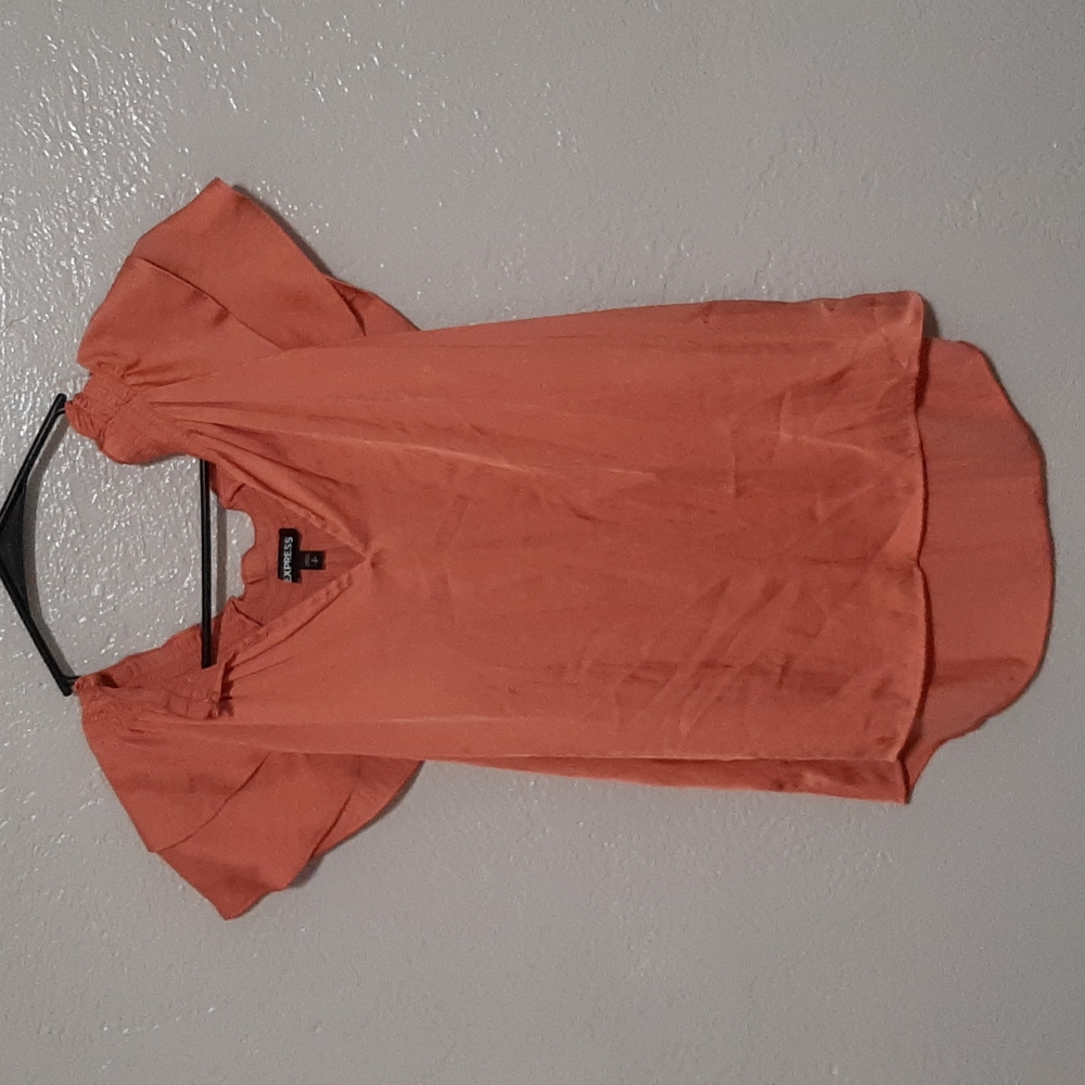 Pink/Orange blouse, ruffled sleeves